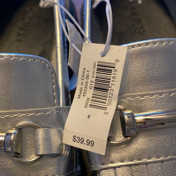 Old Navy silver Faux Leather Chunky Heel Loafers - Picture 8 of 8